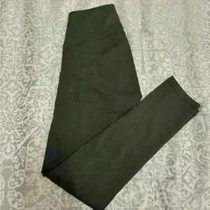 Woman’s  army green leggings brand new in size small